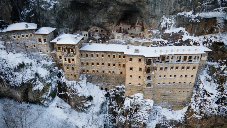 Sümela Manastırı'ndan kış manzaraları