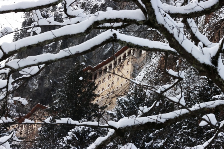 Sümela Manastırı'ndan kış manzaraları