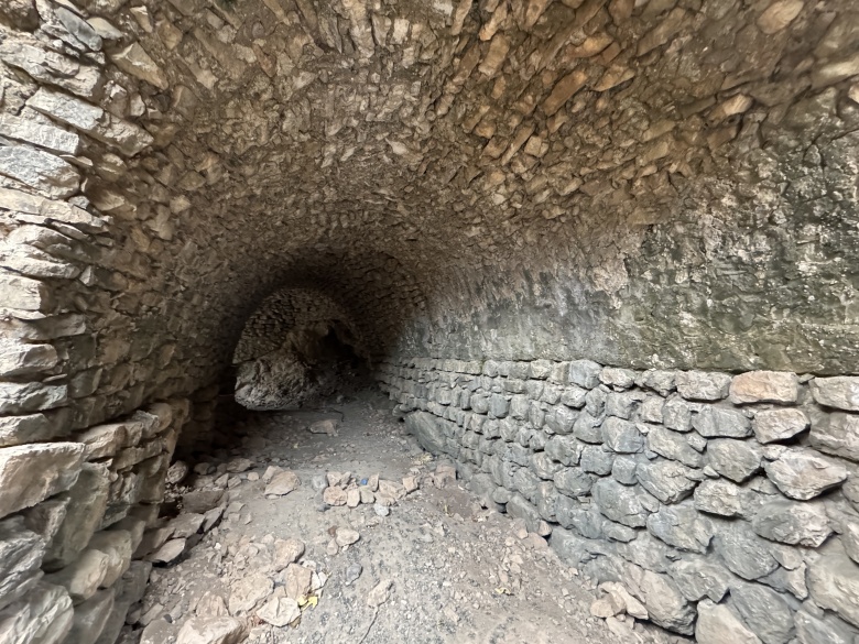 Kayıp 750 yıllık Selçuklu hanı ve tarihi köprü Nemrut Dağı eteklerinde bulundu