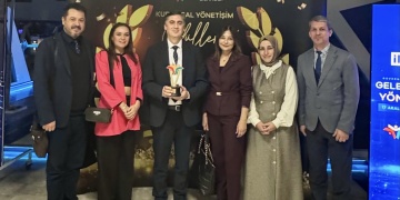 Kurumsal Yönetişim Zirvesi Dijital Dönüşüm Yönetişimi ödülü MUES Proesine verildi