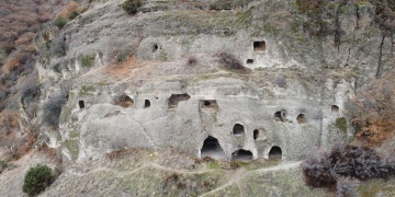 İndağı Kaya Mezarları: Anadolunun Sessiz Tanıkları