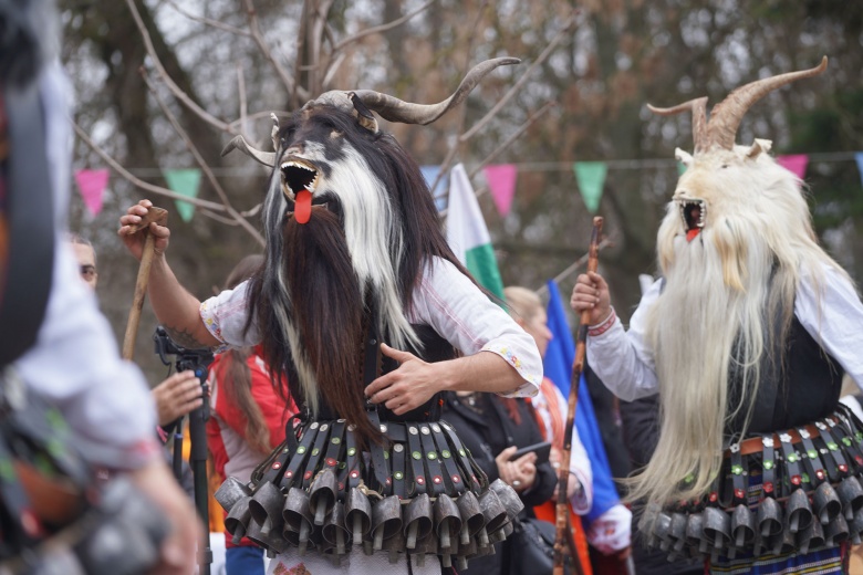 Yambol Kukerlandiya Maskeli Festivali'nde pagan ritüelleri canlandırıldı