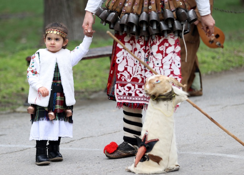 Yambol Kukerlandiya Maskeli Festivali'nde pagan ritüelleri canlandırıldı