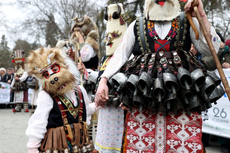 Yambol Kukerlandiya Maskeli Festivali'nde pagan ritüelleri canlandırıldı