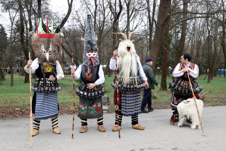 Yambol Kukerlandiya Maskeli Festivali'nde pagan ritüelleri canlandırıldı