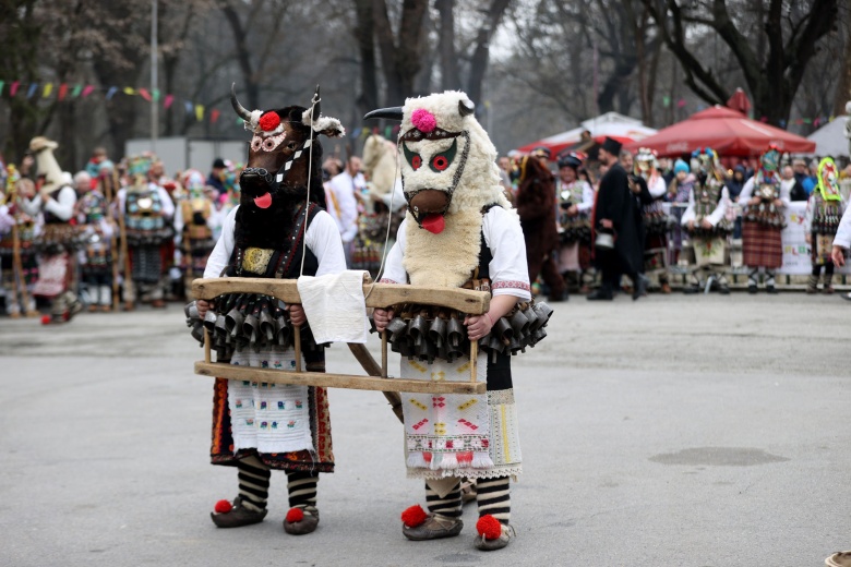 Yambol Kukerlandiya Maskeli Festivali'nde pagan ritüelleri canlandırıldı