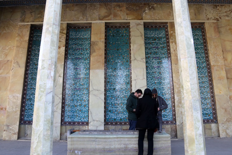 Saib-i Tebrizi’nin anıt mezarı