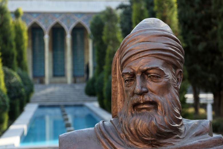 Saib-i Tebrizi’nin anıt mezarı