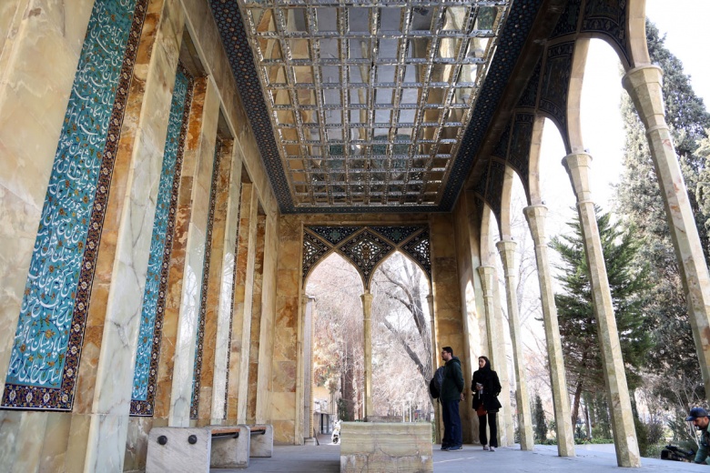 Saib-i Tebrizi’nin anıt mezarı