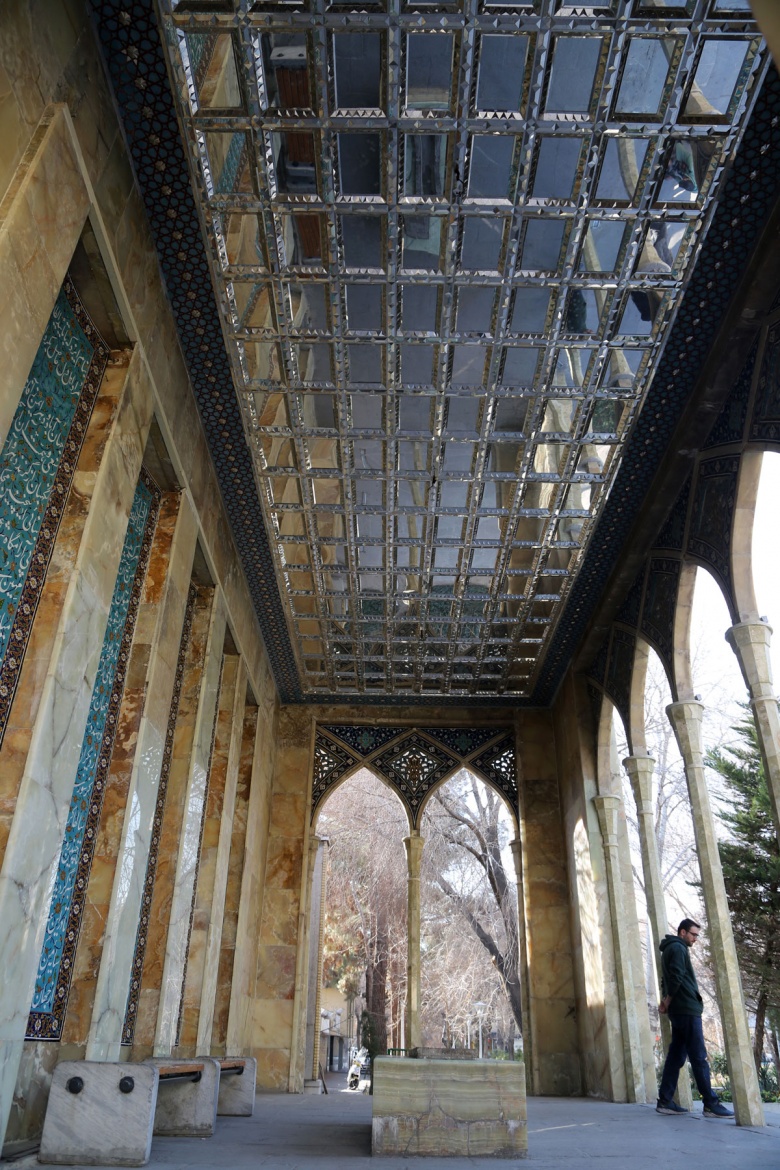 Saib-i Tebrizi’nin anıt mezarı