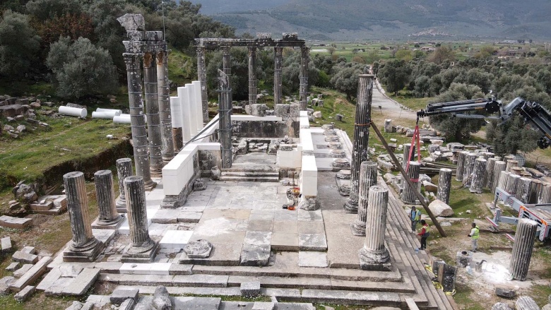 Euromos Antik Kenti'ndeki Zeus Tapınağı restore ediliyor