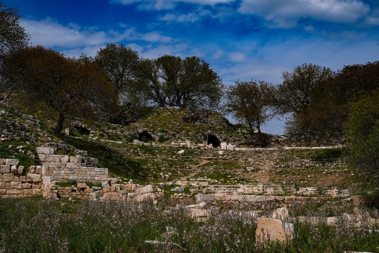 Teos Antik Kenti'ndeki Dionysos tapınağı restore ediliyor