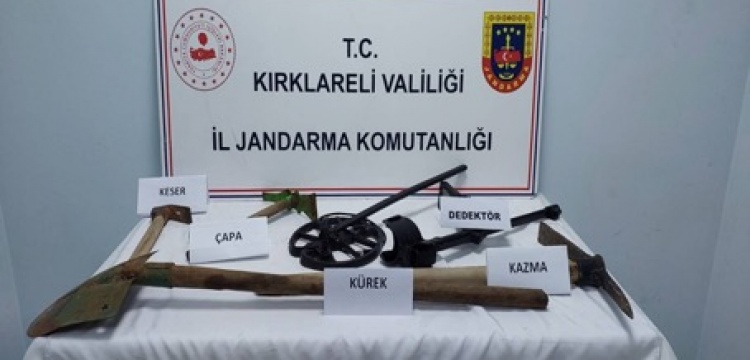 Kırklareli merkezli 3 ilde kaçak kazı operasyonunda 14 defineci yakalandı