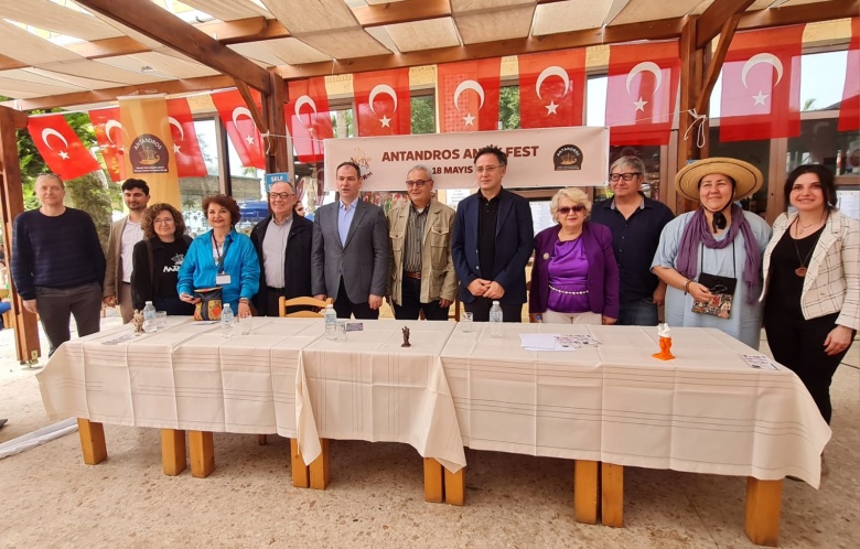 Edremit’te, Antandros Antik Fest coşkusunun ilk gününden renkli manzaralar