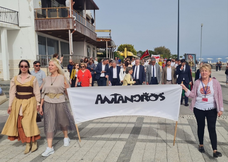 Edremit’te, Antandros Antik Fest coşkusunun ilk gününden renkli manzaralar