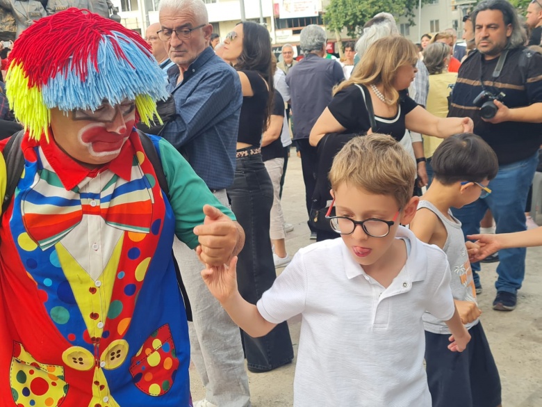 Edremit’te, Antandros Antik Fest coşkusunun ilk gününden renkli manzaralar