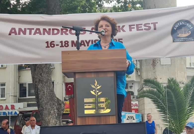 Edremit’te, Antandros Antik Fest coşkusunun ilk gününden renkli manzaralar