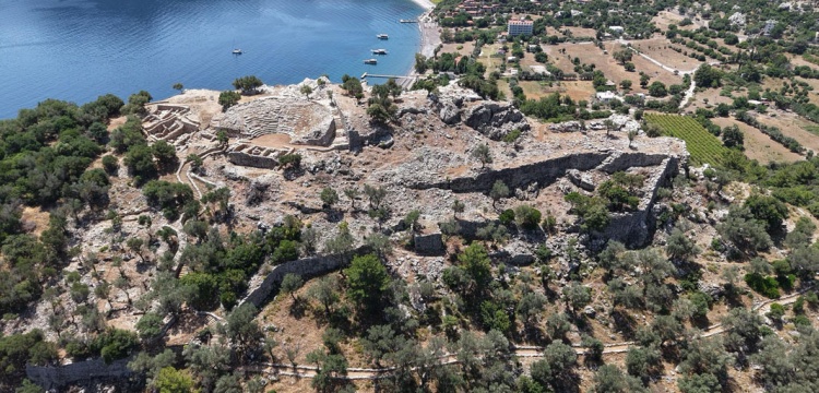 Amos Antik Kenti Tiyatrosu'nda çevre düzenlemesi tamamlandı
