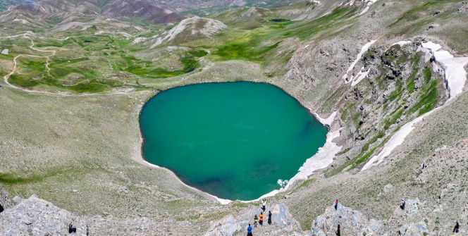 Çalyan Buzul Gölü