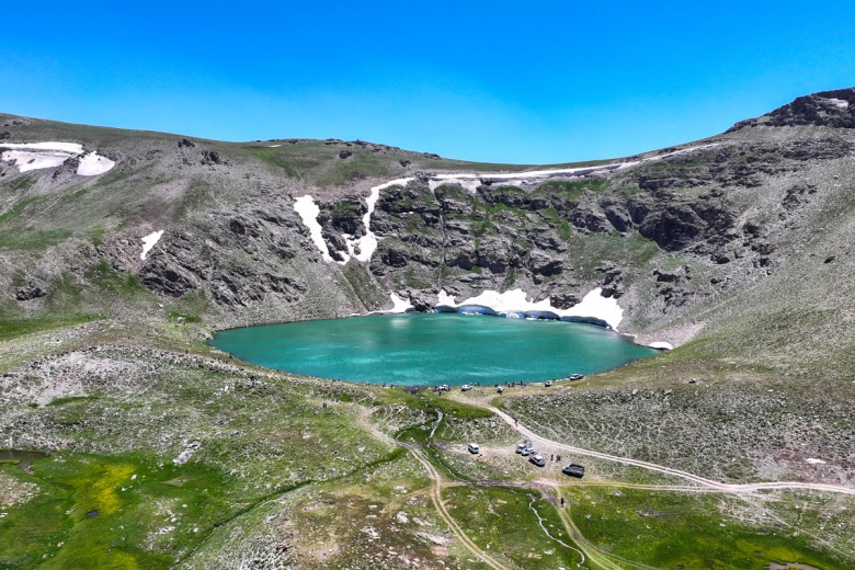 Çalyan Buzul Gölü