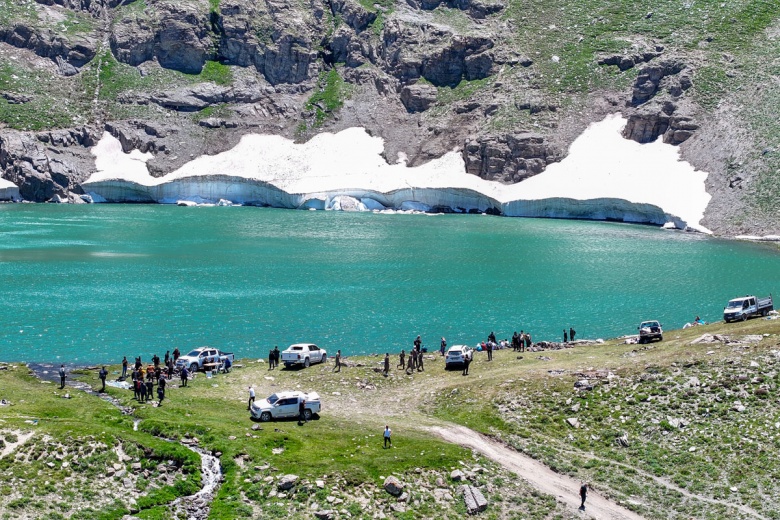 Çalyan Buzul Gölü