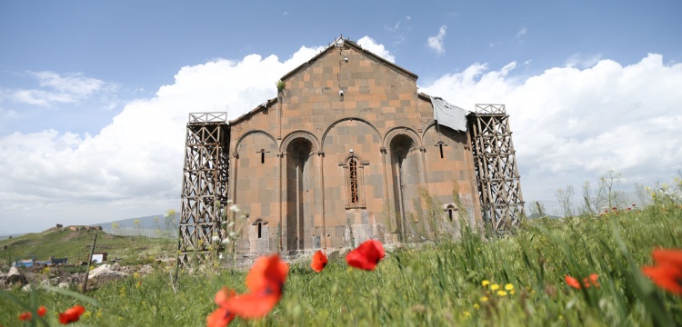 Ani Ören Yeri'ndeki Fethiye Camisi restore ediliyor