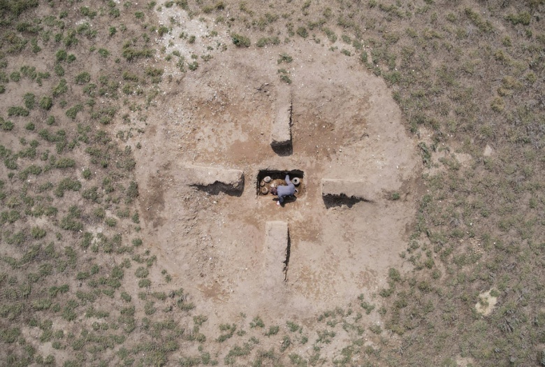 Keşikçidağ’da 3800 Yıllık Kurgan Bulundu