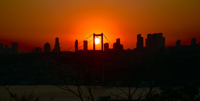 İstanbulda gün batımı bile artık çirkinlik abidesi oldu: Kentin silüeti artık böyle!