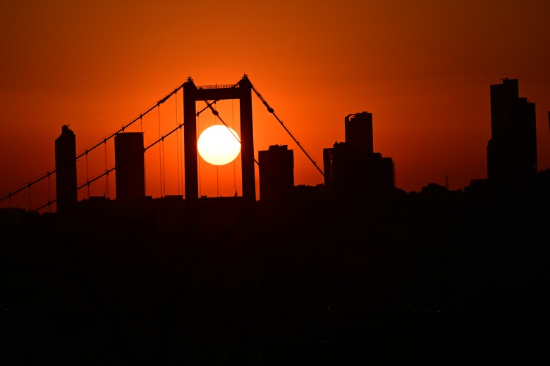 İstanbul'da gün batımı bile artık çirkinlik abidesi oldu: Kentin silüeti artık böyle!