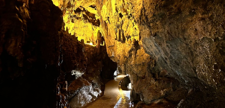 Ispartadaki Zindan Mağarasının arkeolojik harikaları