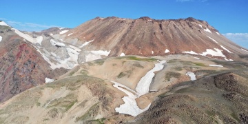 Süphan Dağı Zirvesindeki Volkanik Krater Göller Kayıt Altına Alındı