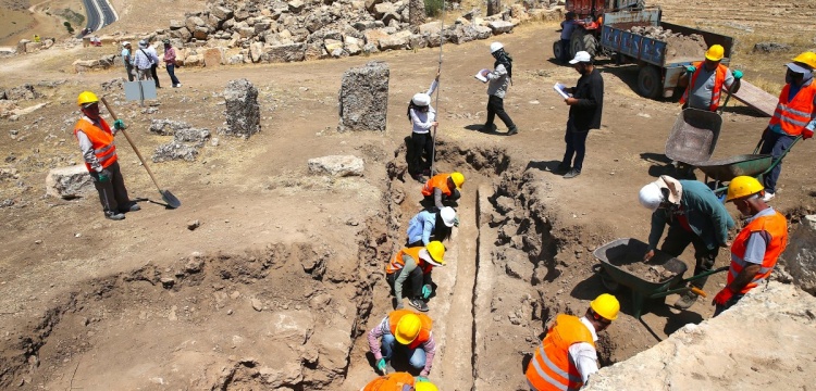 Zerzevan Kalesi'nde Su Dağıtım Sistemi Bulundu