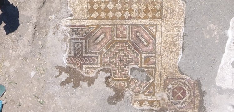 Diyarbakır Ergani'de Bulunan Haç Motifili Mozaikte Davud Yıldızı Tespit Edildi