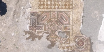 Diyarbakır Erganide Bulunan Haç Motifili Mozaikte Davud Yıldızı Tespit Edildi