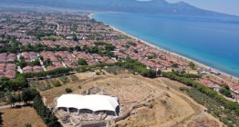 Kadıkalesindeki Kazılarda Cam ve Seramik Fırını İzleri Bulundu