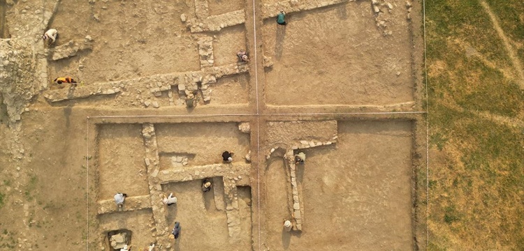 Van'daki Arkeolojik Kazılarda Osmanlı Kışlası İzine Rastlandı