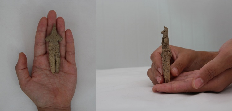 Ulucak Höyüğü'nde 8 Bin Yıllık Tilki Postlu Erkek Figürü Bulundu