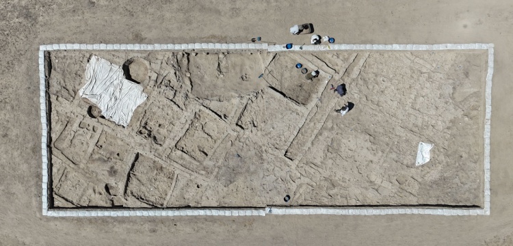 Canhasan Höyüğünde Sokak Ortaya Çıkarıldı