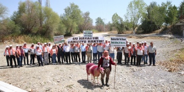 Çalda Tarihi Gelenek Kuraklık Nedeniyle Kuruyan Nehir Yatağında Yapıldı