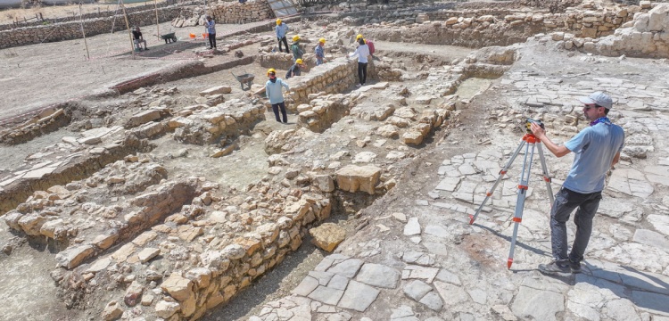 Diyarbakır Kulp’ta Ortaya Çıkan Kilise Kalıntıları 1700 Yıllık Tarihi Aydınlatıyor