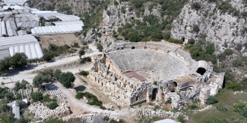 Likya Birliğinin Metropol Kentinde Tiyatro Yeniden Ayağa Kalkıyor