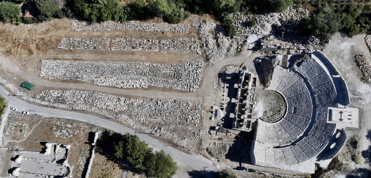 Tlos Antik Kenti’nde Stadyum ve Dükkanlar Gün Yüzüne Çıkıyor