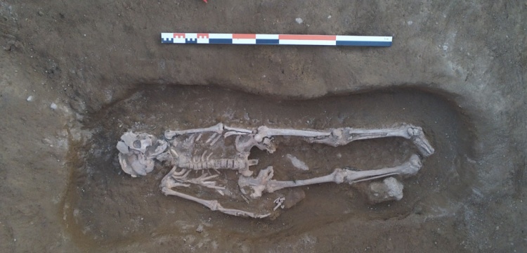 İkiztepe Höyüğü’nde Güney Alan Kazılarında Hediyeli Mezarlar Bulundu