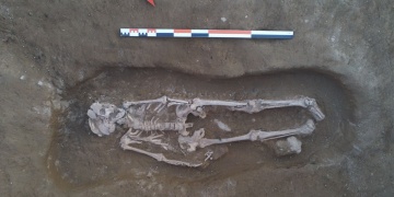 İkiztepe Höyüğünde Güney Alan Kazılarında Hediyeli Mezarlar Bulundu