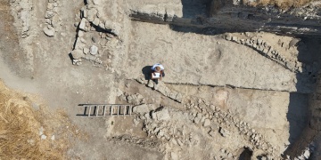 Maydos Höyüğünde Savunma Surlarının Ardındaki Yaşam Gün Yüzünde