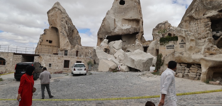 Nevşehir'de bir peribacası çöktü: Ölüm ve yaralanma olmaması teselli oldu