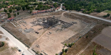 Aizanoide Kazılar Derinleşiyor: Zeus Tapınağına Ait Yeni Mimari Bulgular Ortaya Çıkarıldı