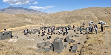 Urartunun Taşla Yazdığı Tarih: Kef Kalesine Uluslararası Ziyaret