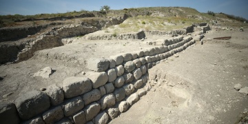 Daskyleion Kazılarında Anadolunun En Eski Savunma Mimarilerinden Biri Bulundu