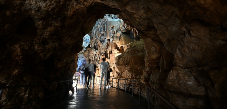 Caita Mağarası: Lübnan’ın Yeraltındaki Sessiz Mucizesi